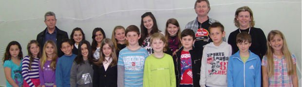 Lançamento da Oktoberfest tem show e escolha da corte infantil