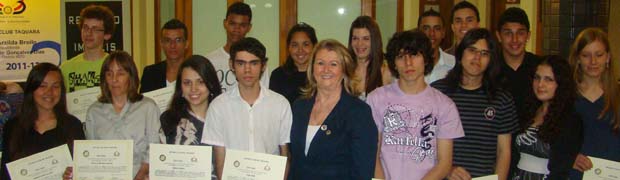 Companheirismo em sala de aula rende homenagem