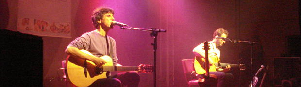 Kleiton e Kledir homenagearam Taquara em show no 5 de Maio