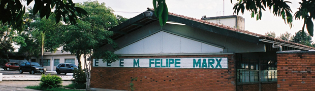 Cimol volta às aulas como maior escola da região e Polivalente tem falta de professores