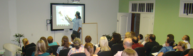 Professores de Três Coroas recebem treinamento para utilizar lousas eletrônicos