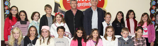 Candidatos a Bubchen e Mädchen da Oktoberfest participam de preparação