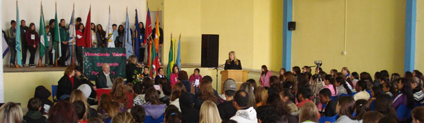 Auditório da Unipacs sediou na manhã de hoje o encerramento do Fórum Municipal Estudantil