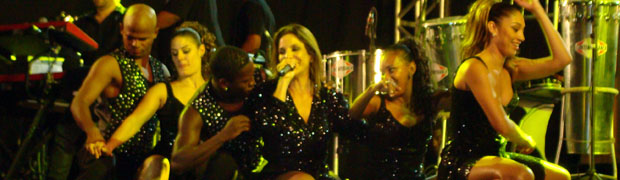 Show de Ivete Sangalo marca largada com pé direito da Oktoberfest