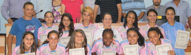 Homenagem às campeãs