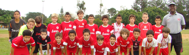 Escolinha de Futebol do Inter busca formar atletas e cidadãos