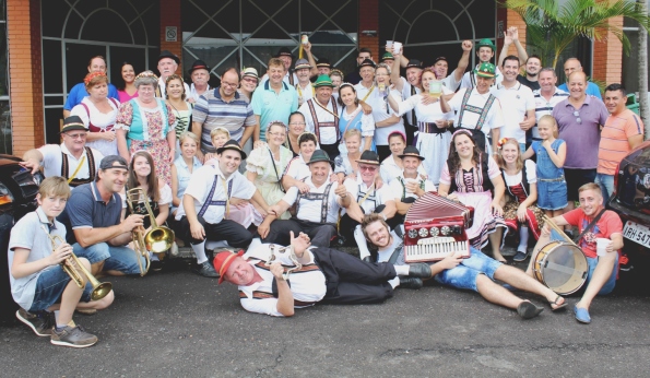 Retreta de kerb foi recebida na prefeitura de Três Coroas