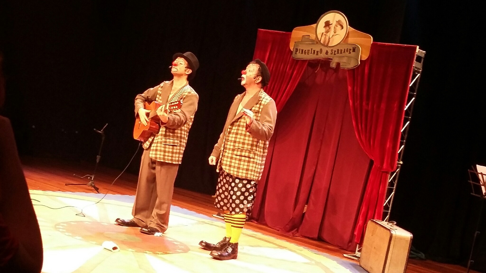 Riozinho recebe espetáculo "Assobia & Chupa Cana" na próxima terça-feira