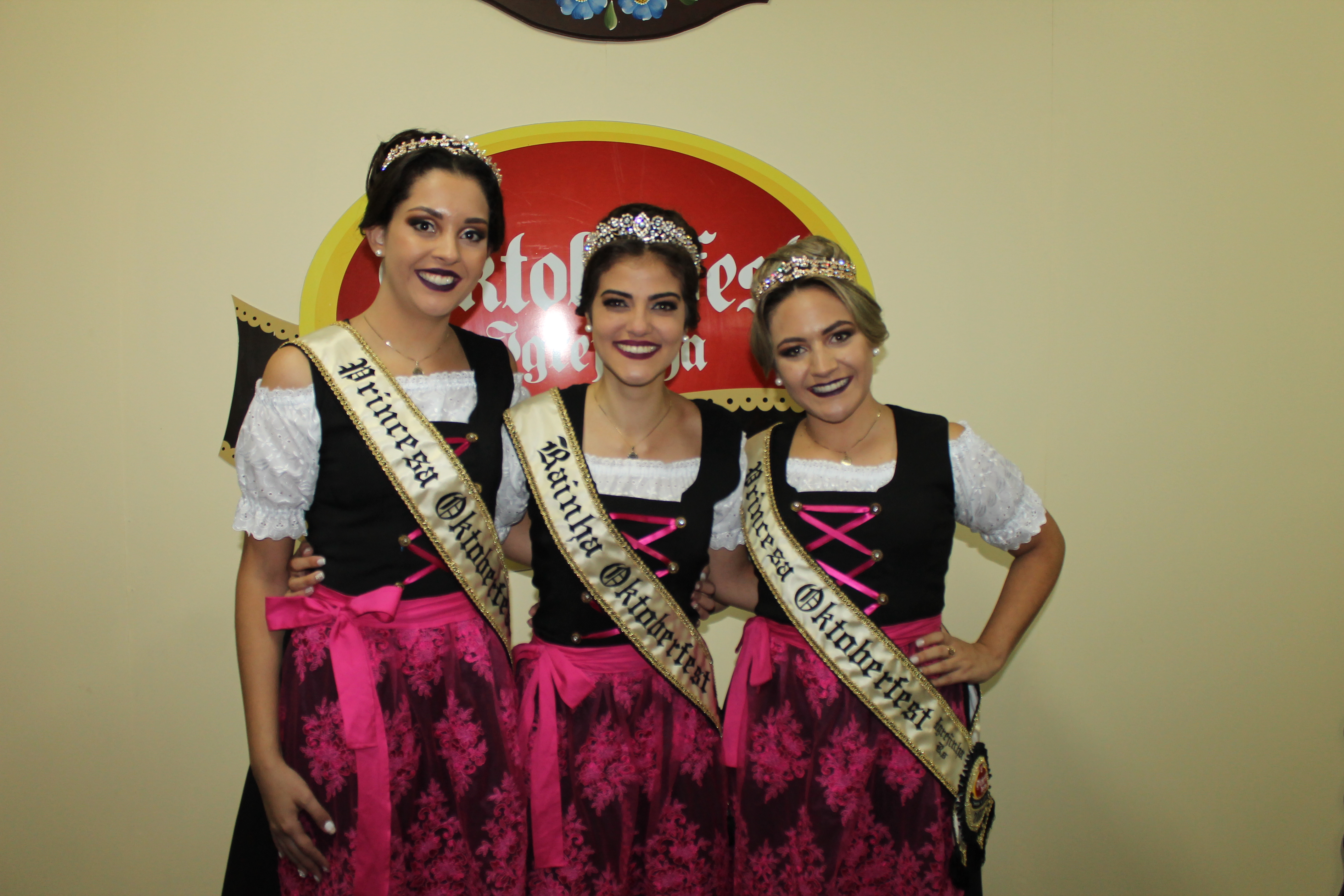 Oktoberfest de Igrejinha define rainha e princesas da 30ª edição
