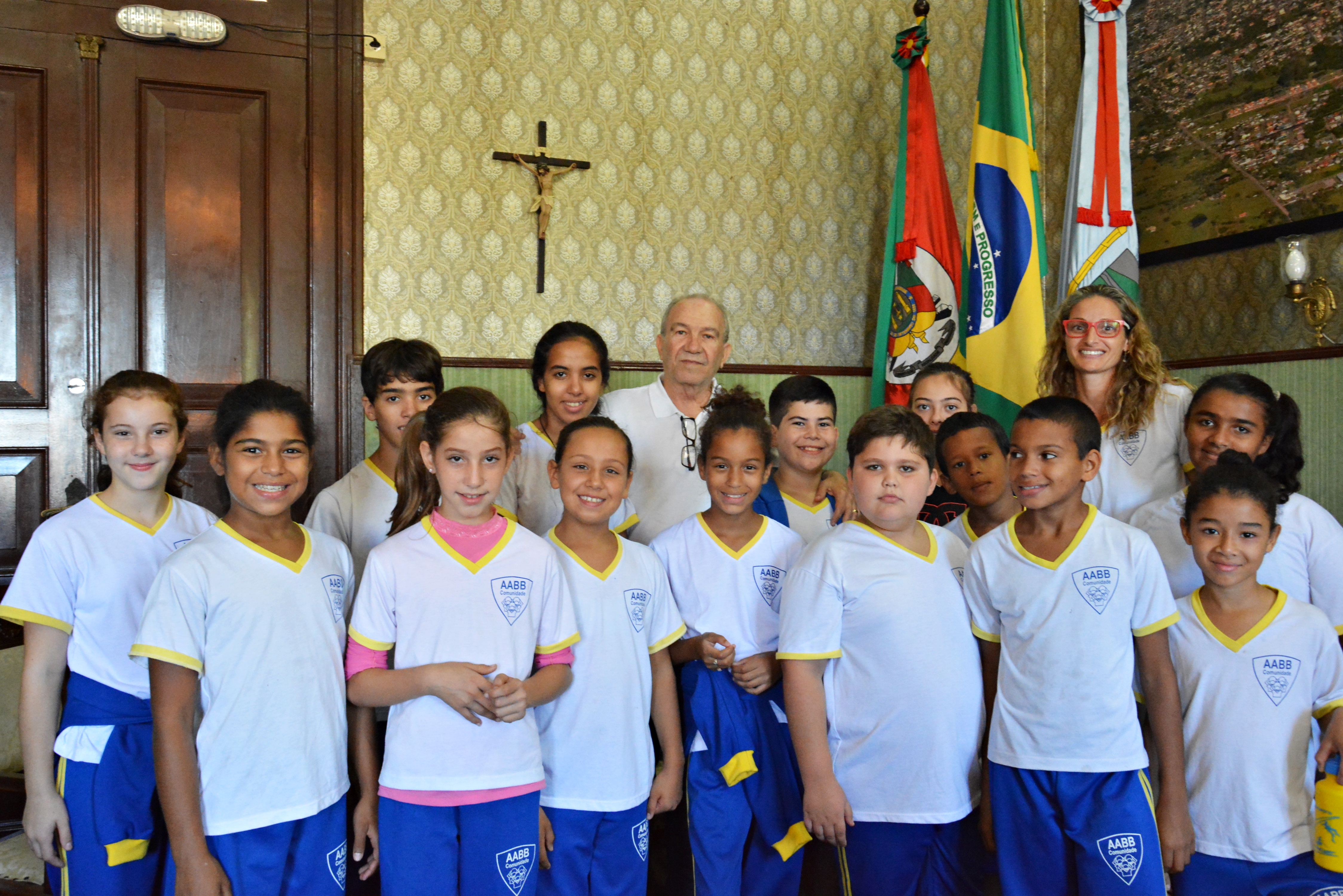 Alunos do AABB Comunidade visitam a prefeitura de Taquara