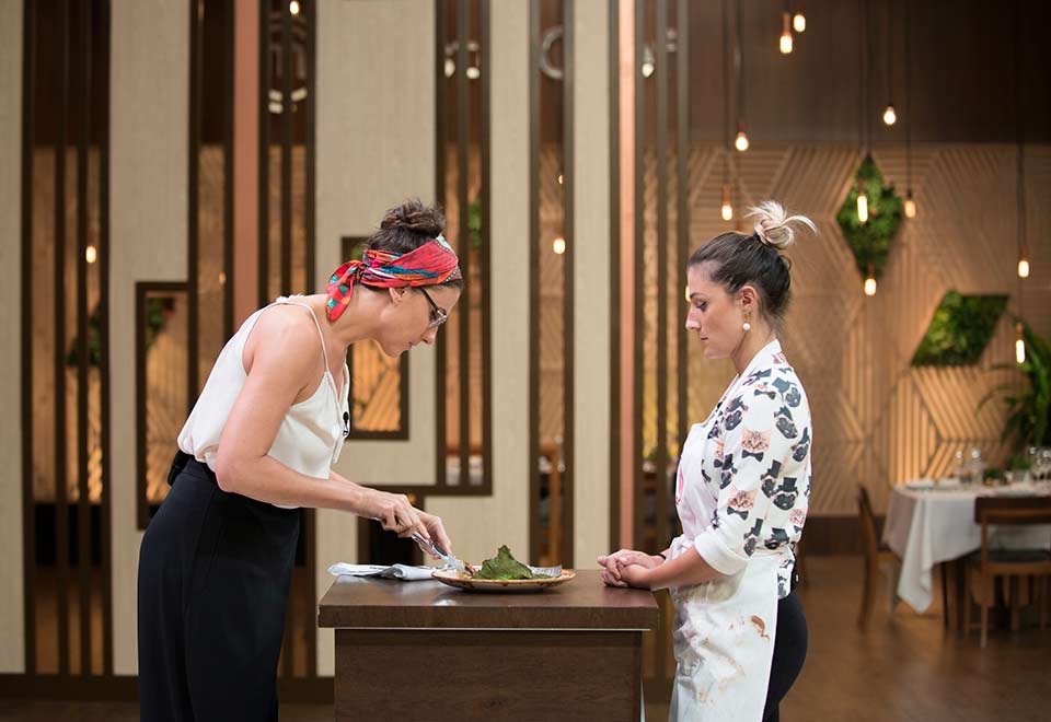 Sobremesa de Taíse conquista paladar de jurados do MasterChef; veja vídeos