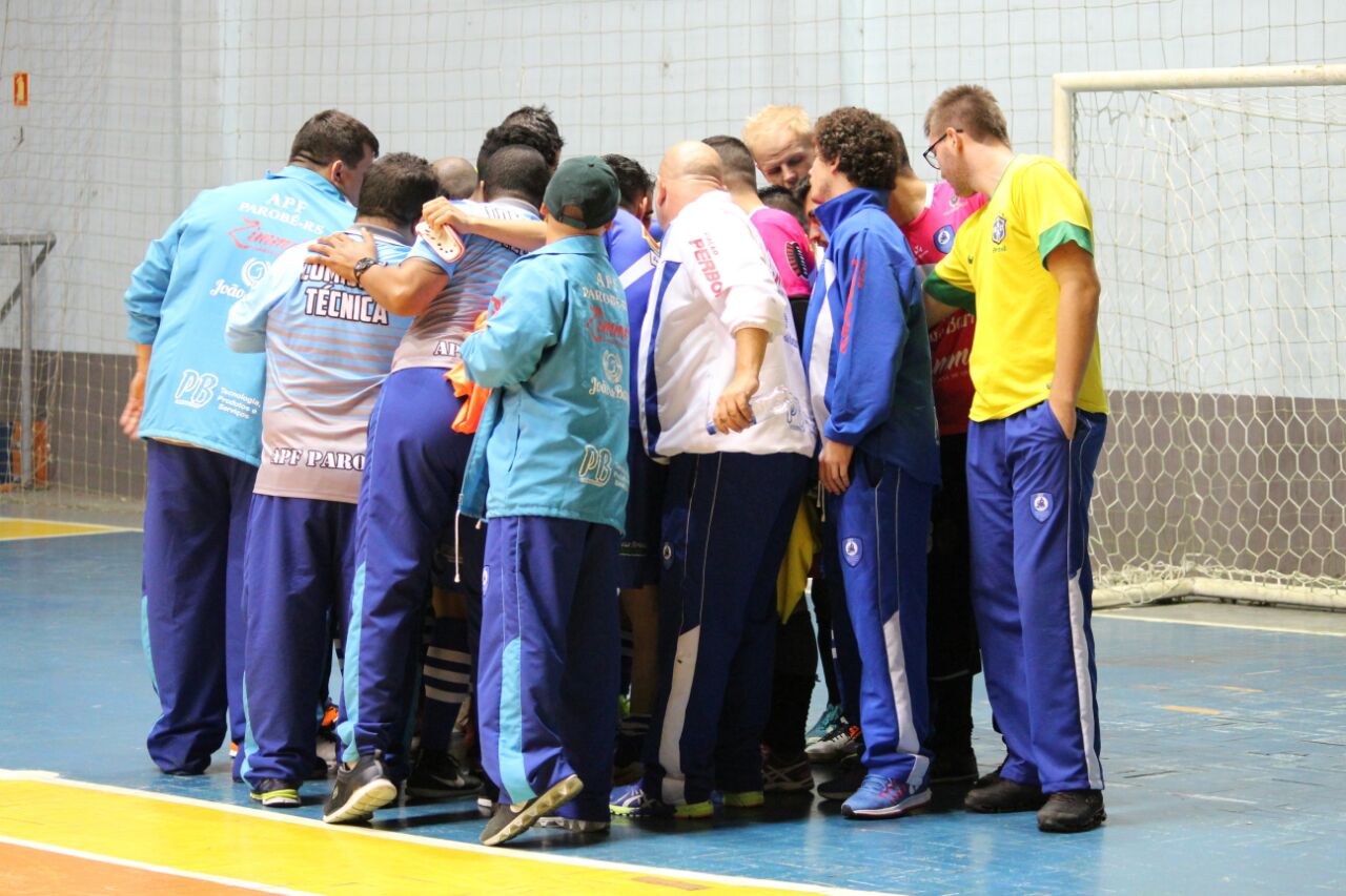 Diante da torcida, APF vence e segue invicta no estadual Série Prata