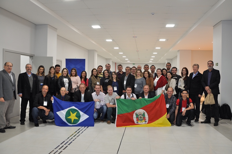 Alunos de pós no Mato Grosso visitam o campus da Faccat