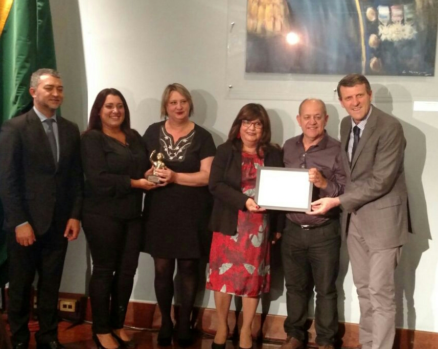 Escola de Três Coroas recebe Troféu Educacional Leonel de Moura Brizola