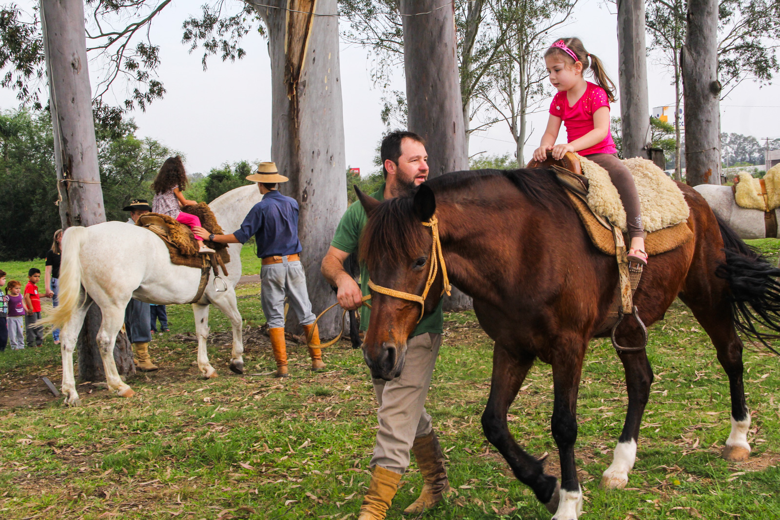 Oficinas culturais recebem mais de três mil alunos no 11º Festejos Farroupilhas do Paranhana