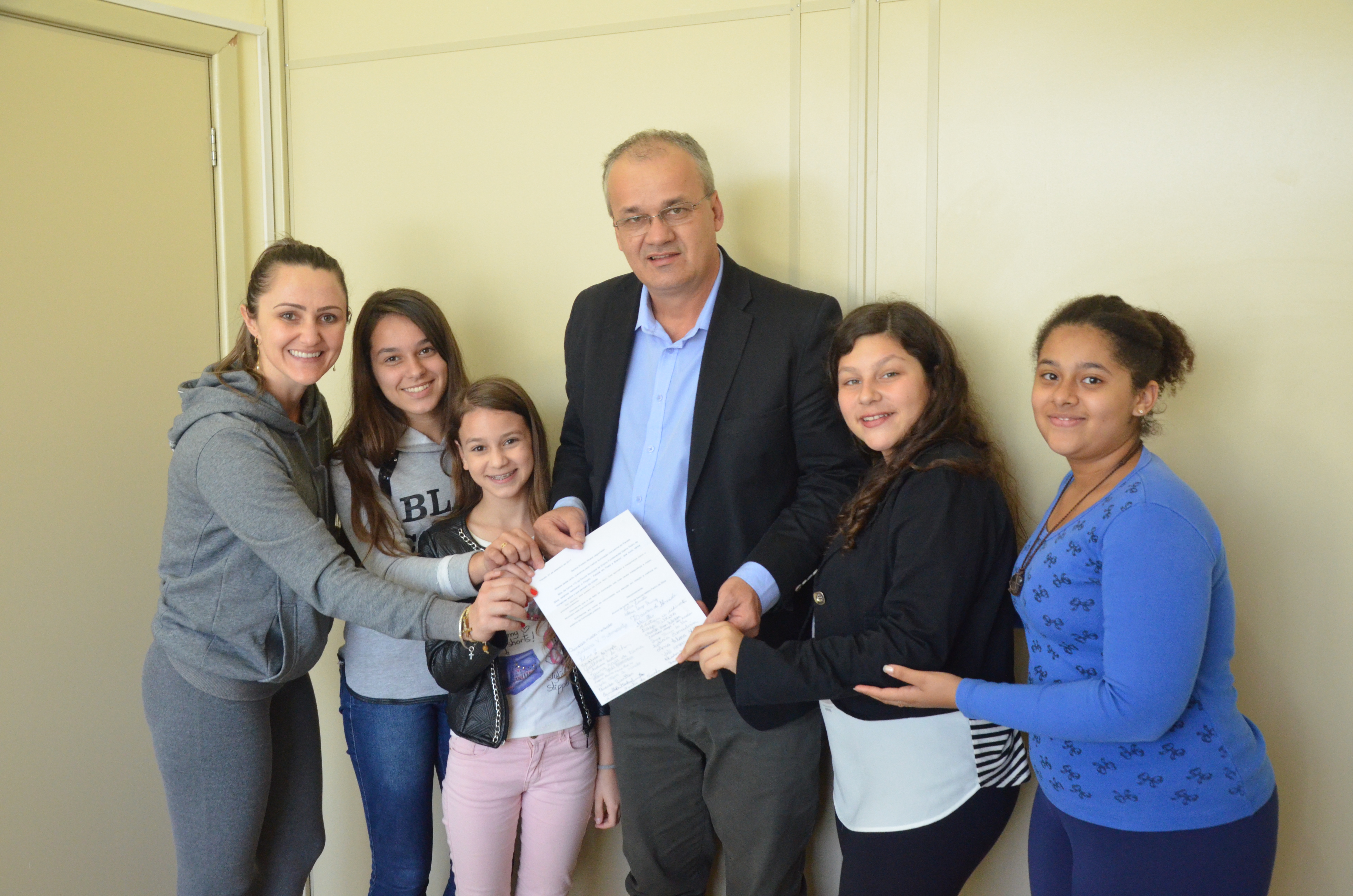 Escolas apresentam demandas à administração de Parobé