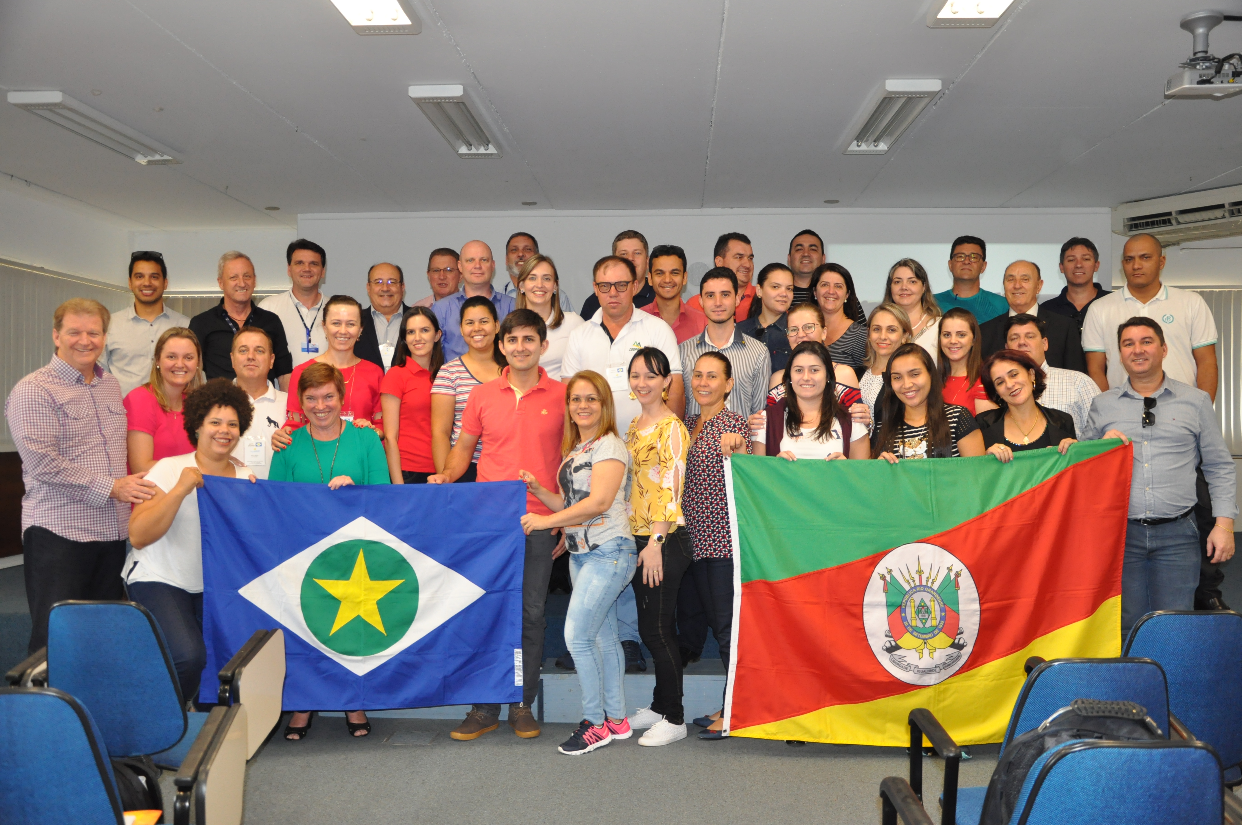 Turma de pós-graduação do Mato Grosso visita o campus da Faccat