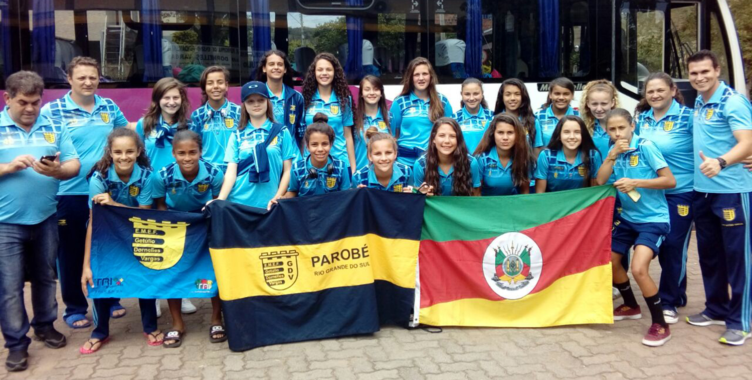 Meninas parobeenses disputam competição nacional