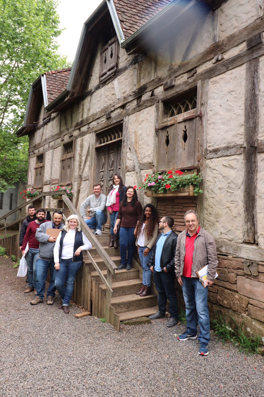Turma do curso de Mestrado da Faccat realizou visita técnica