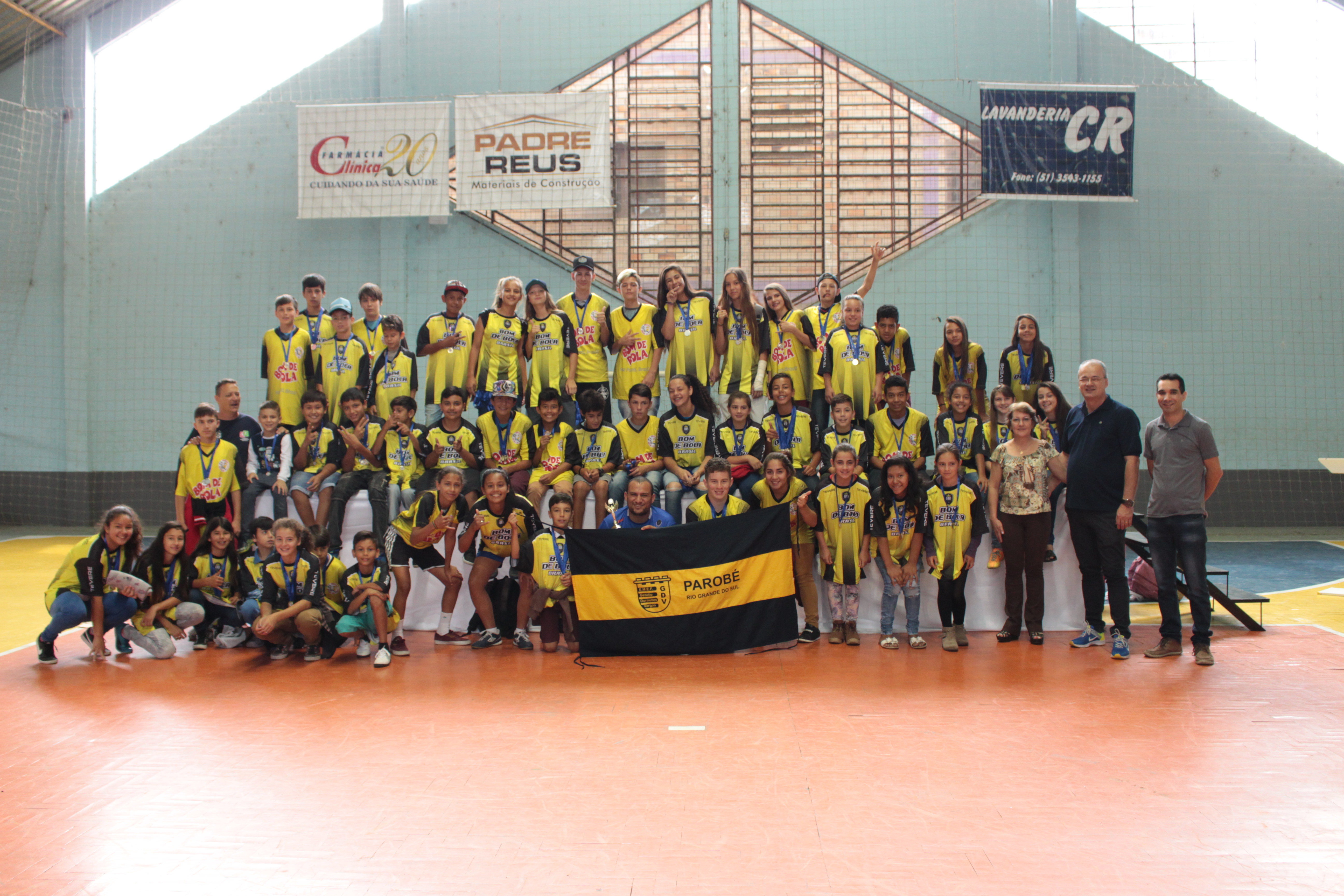 Campeões dos Jogos Escolares são premiados em Parobé