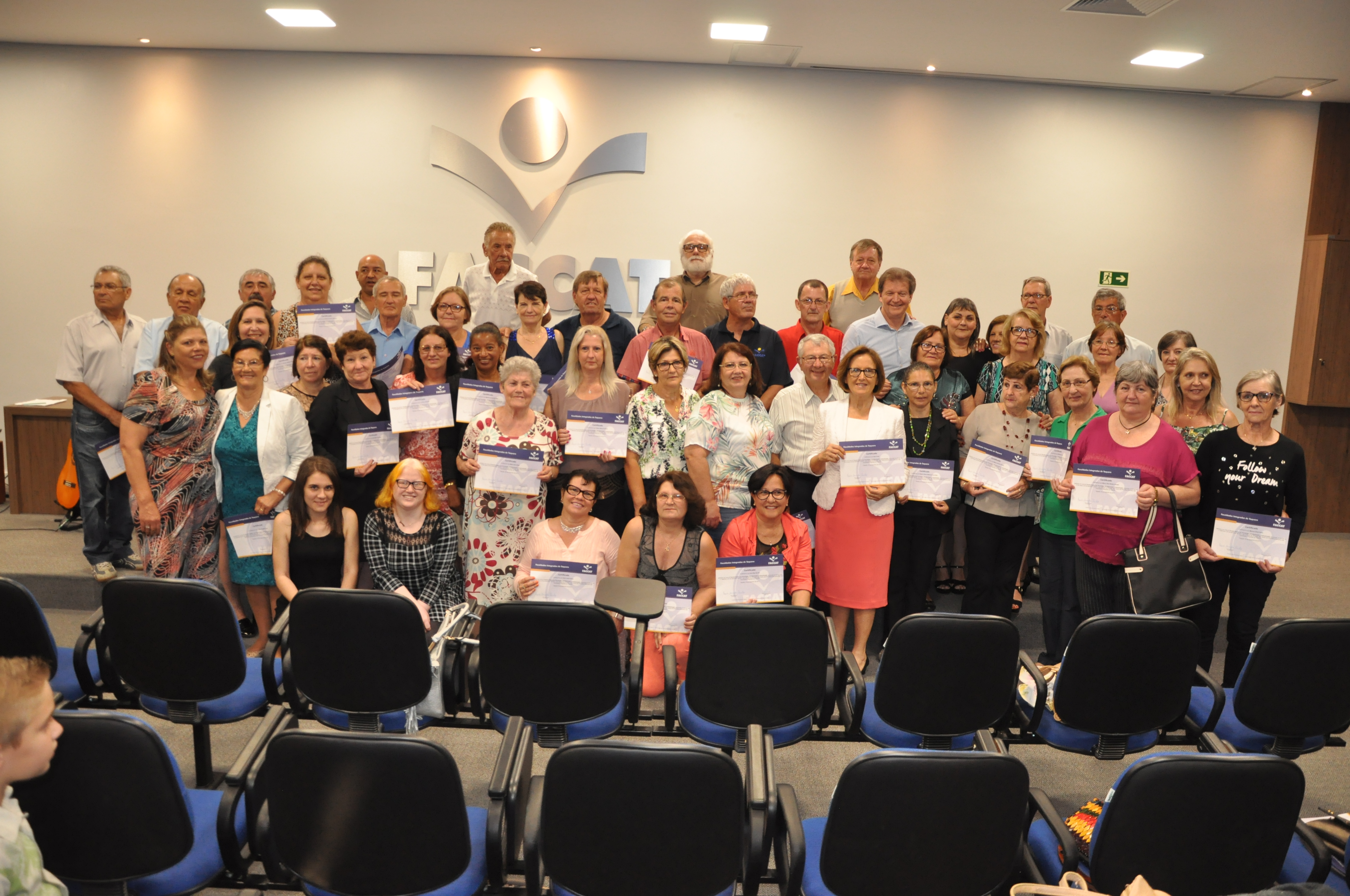 Informática conclui curso para terceira idade na Faccat