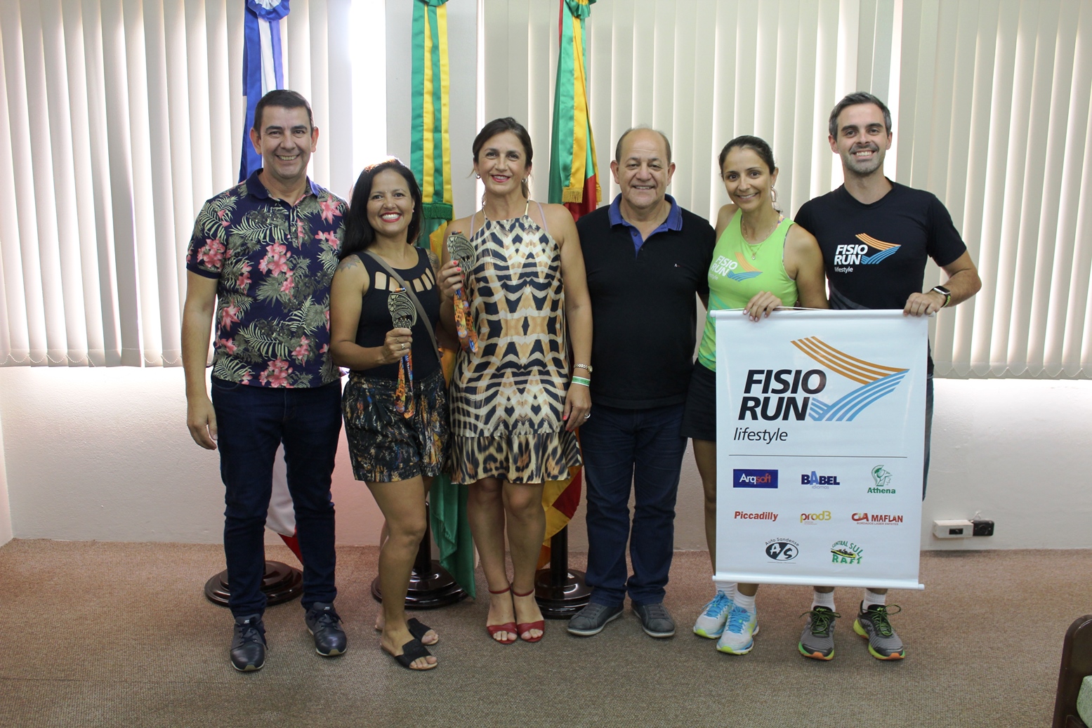 Atletas de Três Coroas participam da 14ª Travessia Torres-Tramandaí