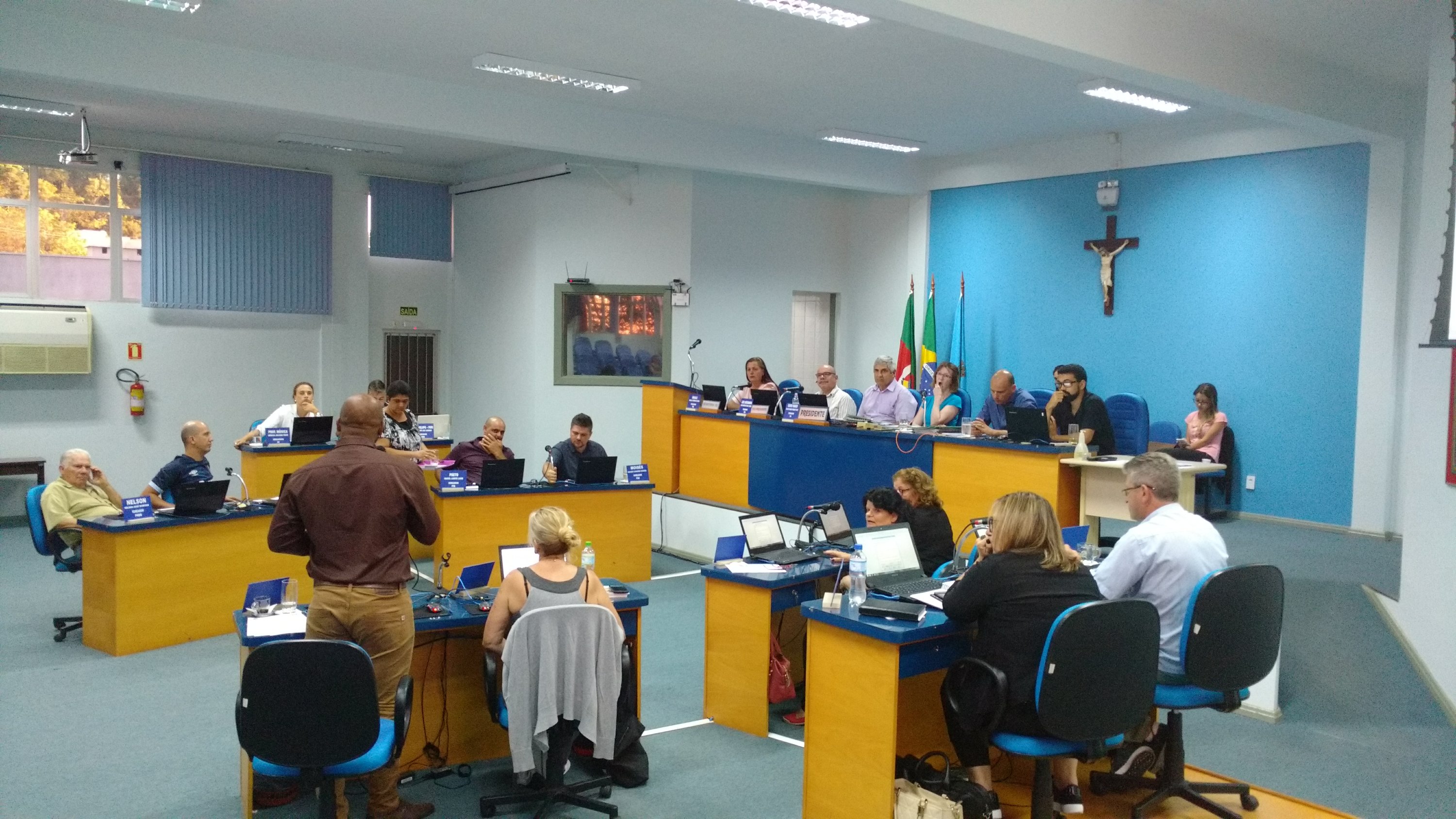 Vereadores de Taquara aprovam contratações de professores, mas rejeitam processo seletivo