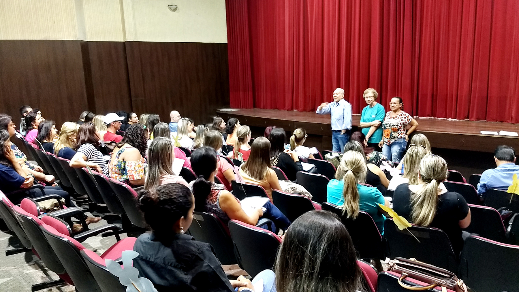 Diretoras de escolas de Taquara se reúnem para discutir CPMs e atas dos educandários