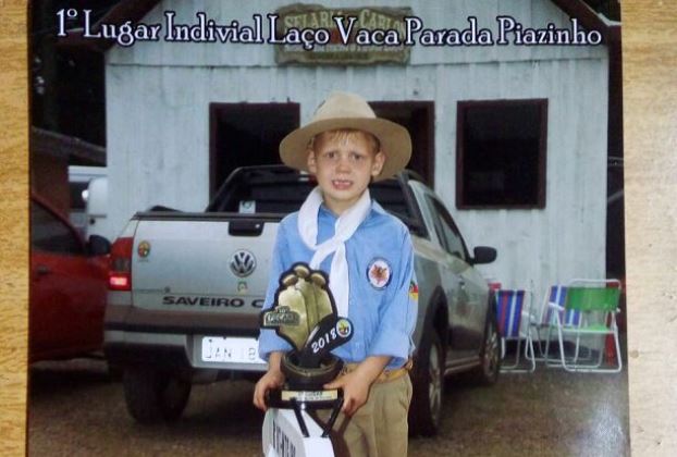 Taquarense vence concurso da vaca parada na Fecars