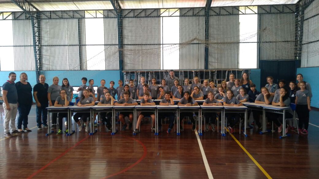 Escolas ganham novas classes e cadeiras em Três Coroas