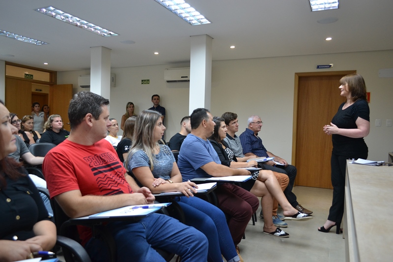 Reforma trabalhista foi tema de bate-papo em Parobé