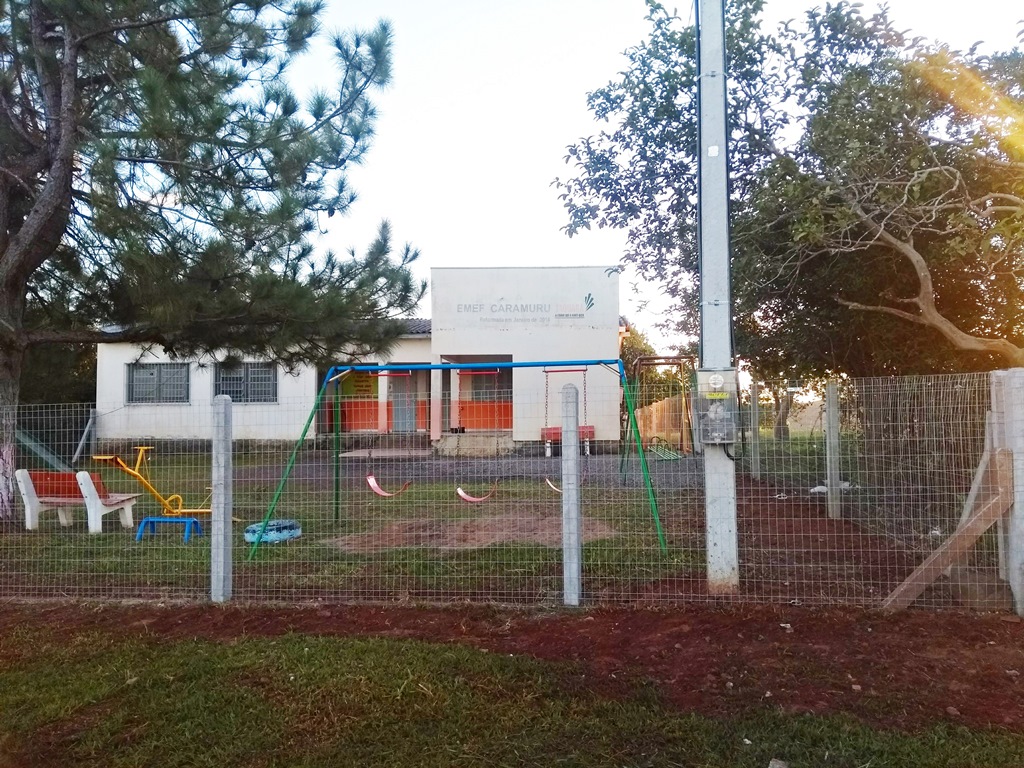 Moradores do interior pedem manutenção de diretora em escola de Taquara