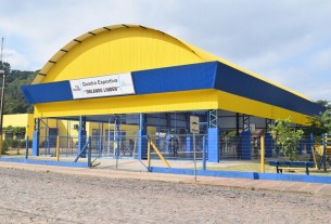 Rolante inaugura quadra na Escola Santo Antônio