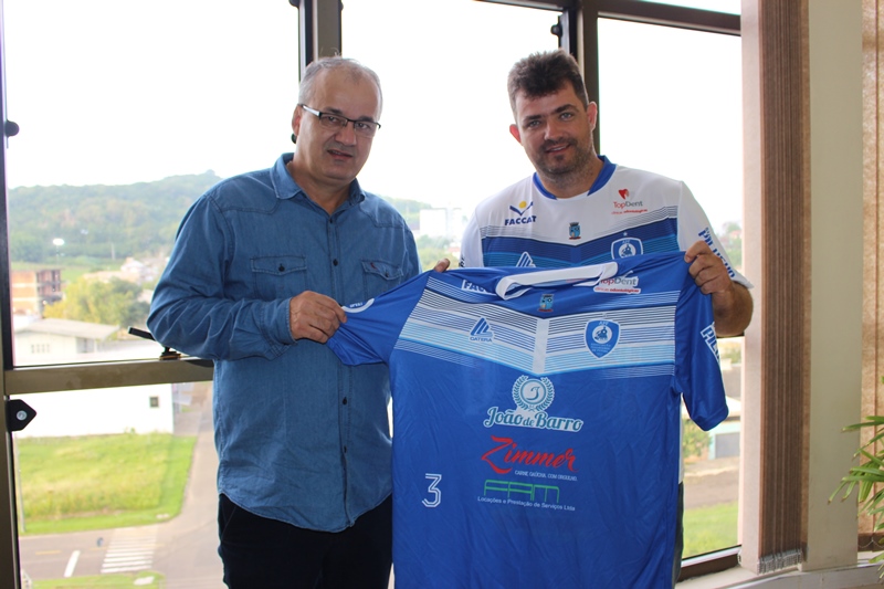 Presidente da APF visita prefeito de Parobé antes da estreia na Série Ouro