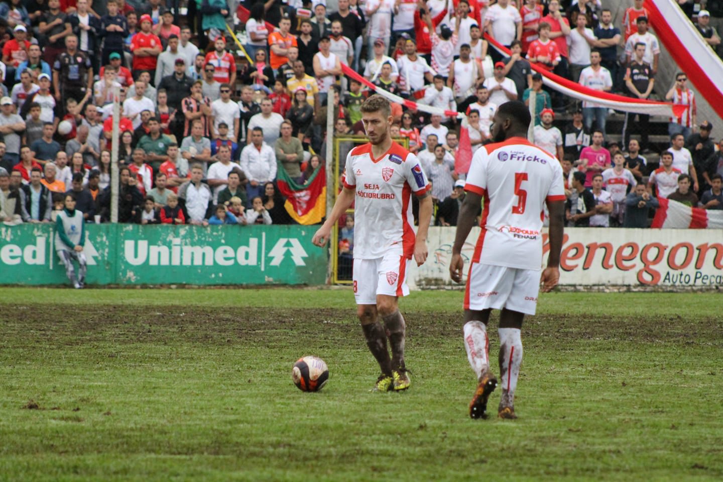 Igrejinha contrata volante Jeferson Prill