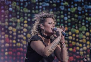 Tati Portella substitui Grupo Zueira na Expocampo