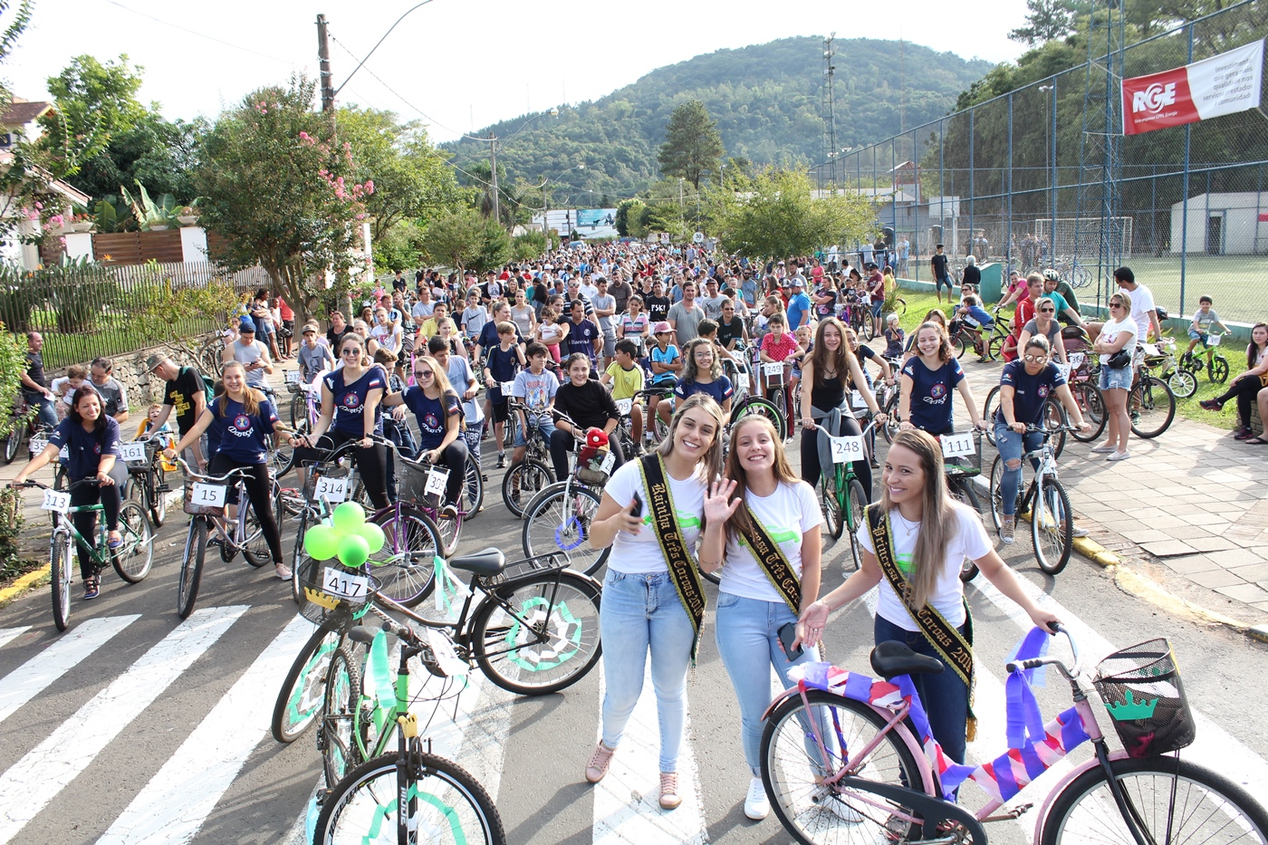 Passeio Ciclístico mobilizou mais de 400 participantes em Três Coroas