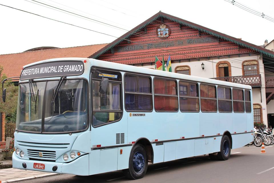 Citral doa ônibus para iniciativa cultural em Gramado