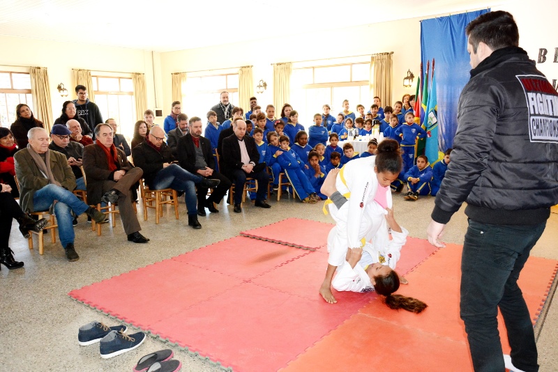 Programa Integração AABB Comunidade reinicia suas atividades a 100 crianças e adolescentes em Taquara
