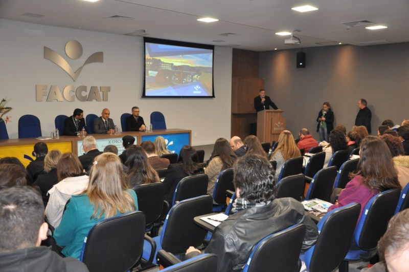 O ensino em Administração em pauta na Faccat