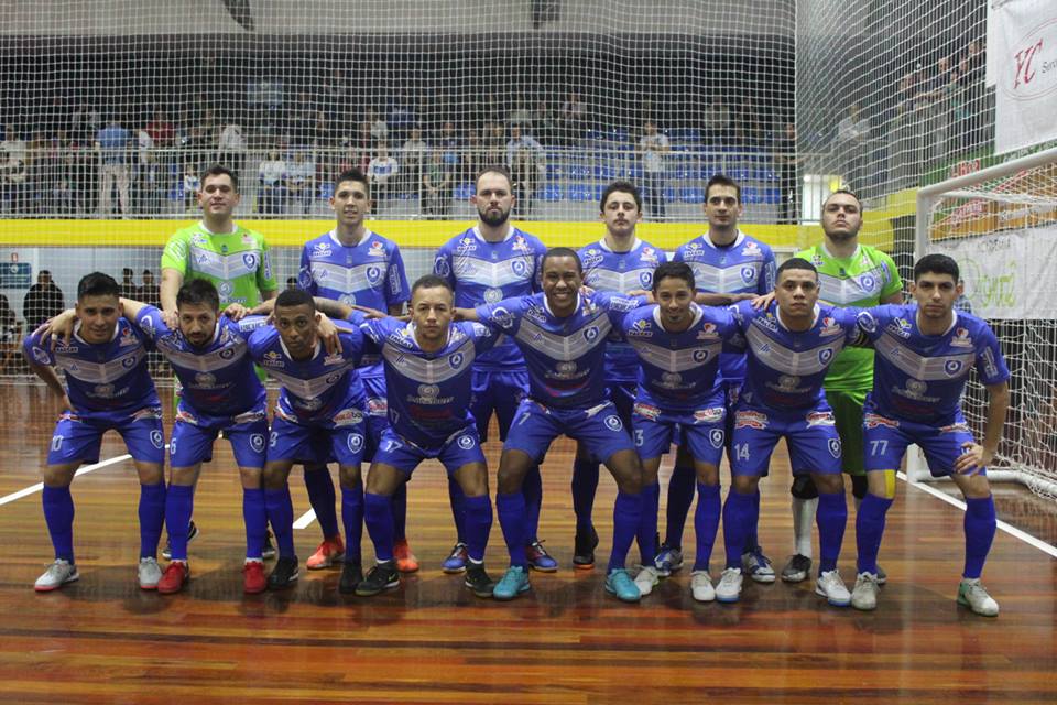 Em noite inspirada do goleiro adversário, APF perde a primeira em casa na Série Ouro