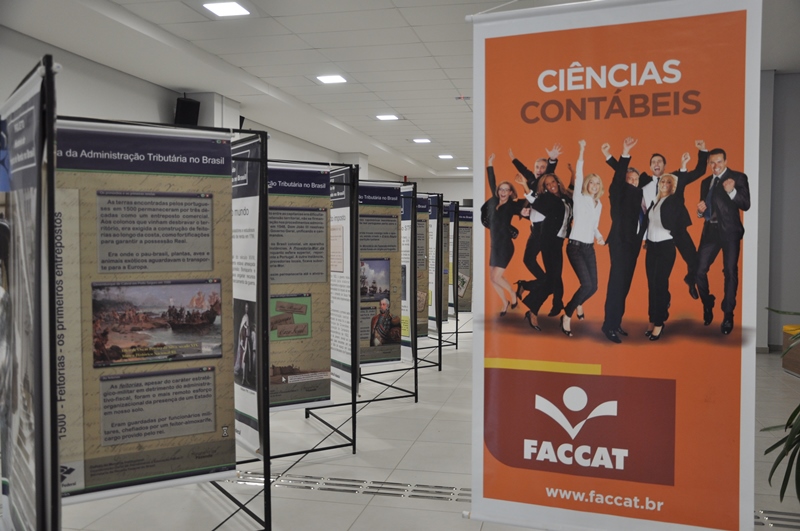 Exposições na Faccat abordam Imposto de Renda e Receita Federal