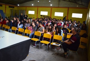 Escola de Rolante desenvolve projeto "Atividade física e alimentação saudável brincam juntos"