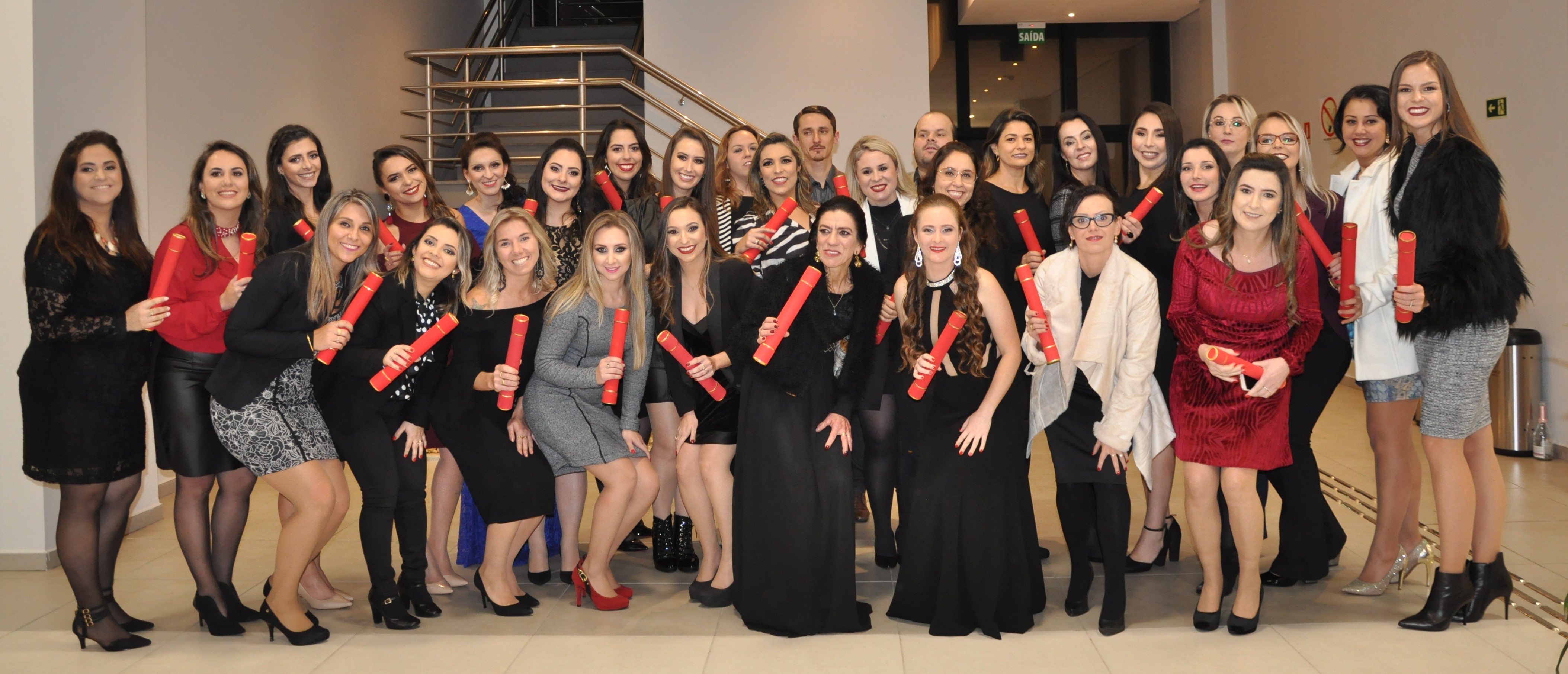 Faccat forma mais de 40 profissionais em especializações