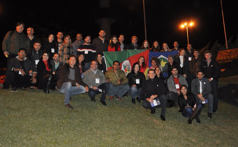 Alunos de Mato Grosso realizam visita técnica na Faccat