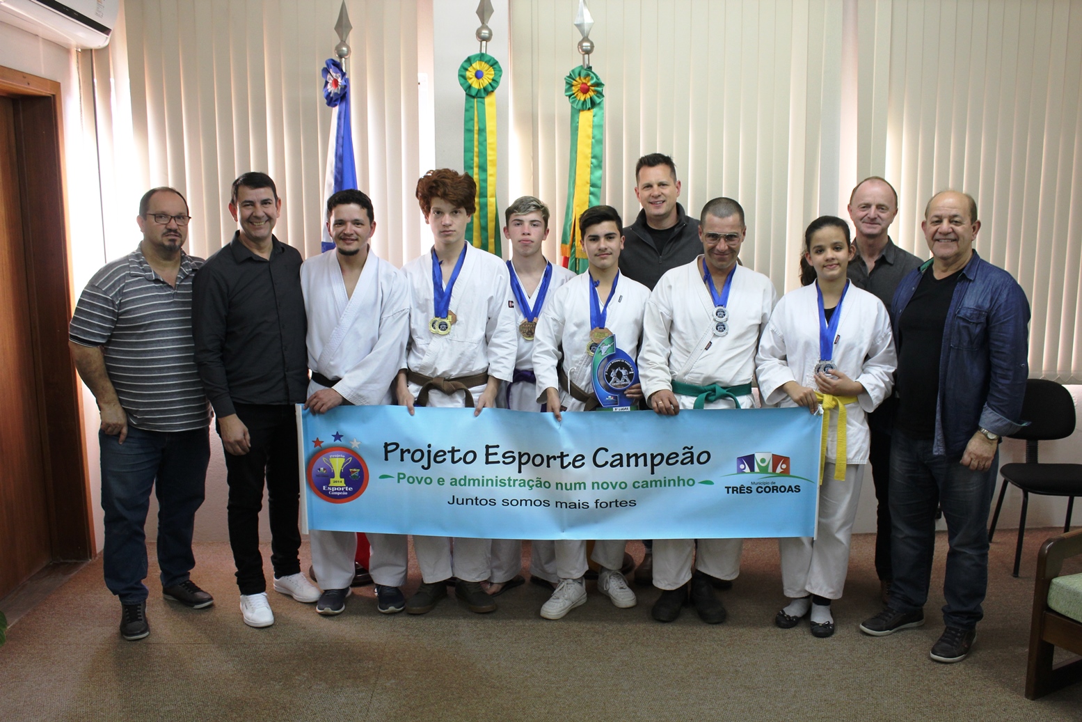 Jovens de Três Coroas conquistam 13 medalhas no karatê