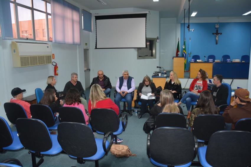 Vereadores de Taquara recebem alunos e professores da Escola Alípio Sperb