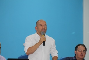 Titinho explica posição contrária a projeto de reestruturação de cargos da Câmara