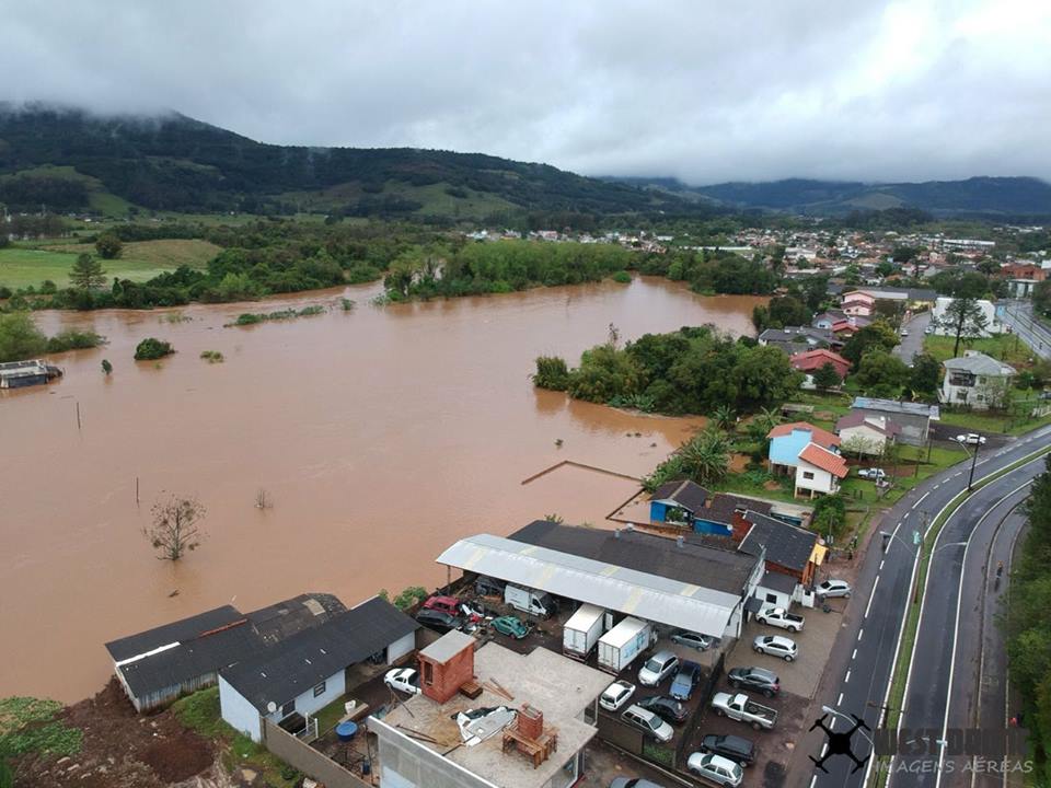 Enchente em Rolante afeta 1,3 mil pessoas