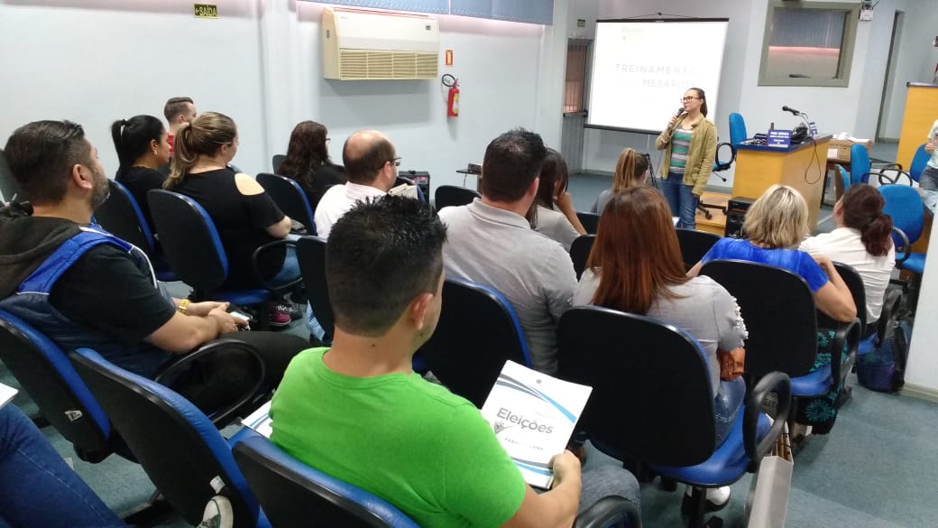 Última turma de mesários é orientada para as eleições em Taquara